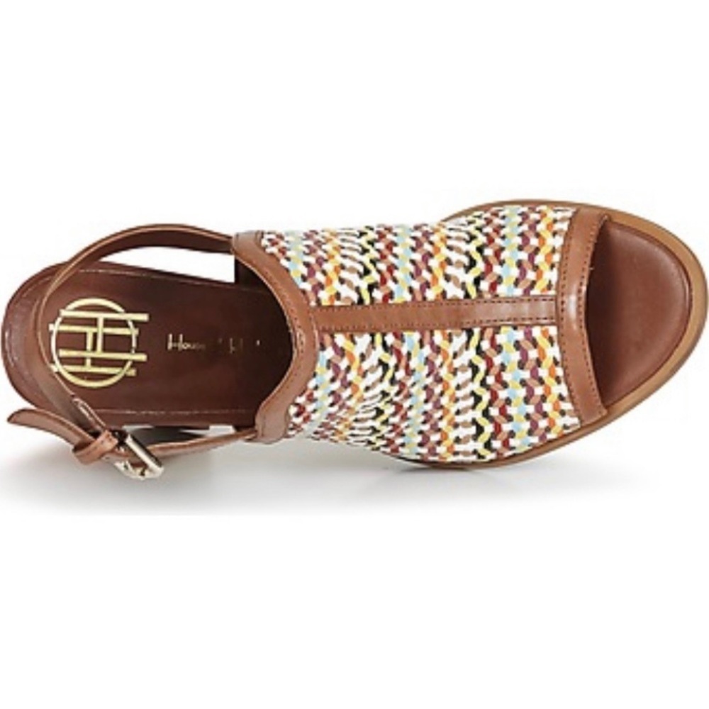 NWT HOUSE OF HARLOW 1960
Teagan Slingback Leather Sandals,
Chunky Heels